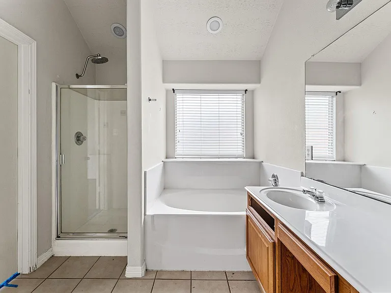 1875 Redwood Ln — Photo 21