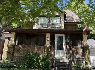 12 Leinster Ave S, Hamilton, ON L8M3A1