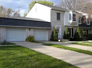 2330 Hillendale Dr #1, Rochester Hills, MI 48309