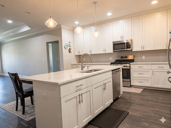 3rd image of 111 Lamarche Pl