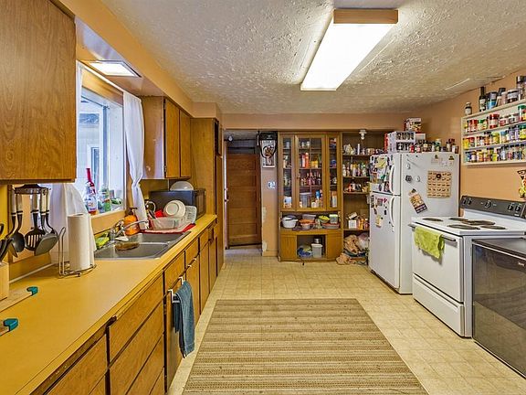 5th image of 10010 E Empire Ave