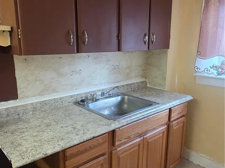 36 S Madison St #2 — Photo 7