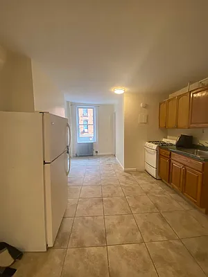 Rented by Urban Real Estate Property Group Inc | media 13