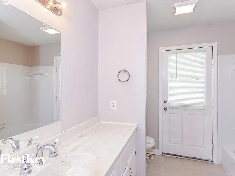 1348 Arden Dr SW — Photo 10