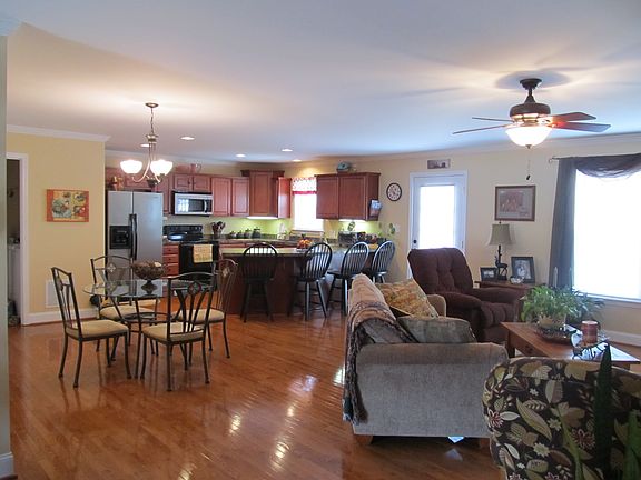 kitchen/famiy/dining room