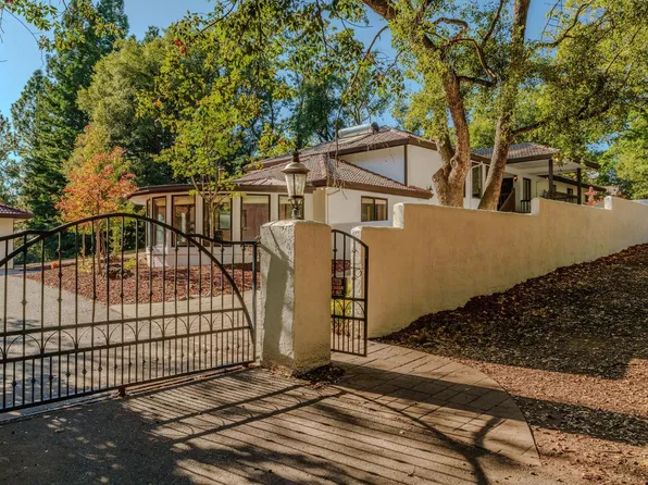 14501 Lupe Rd, Pine Grove, CA 95665