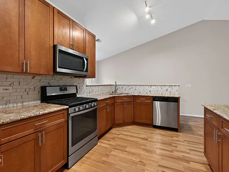 268 Southwicke Dr #B — Photo 4