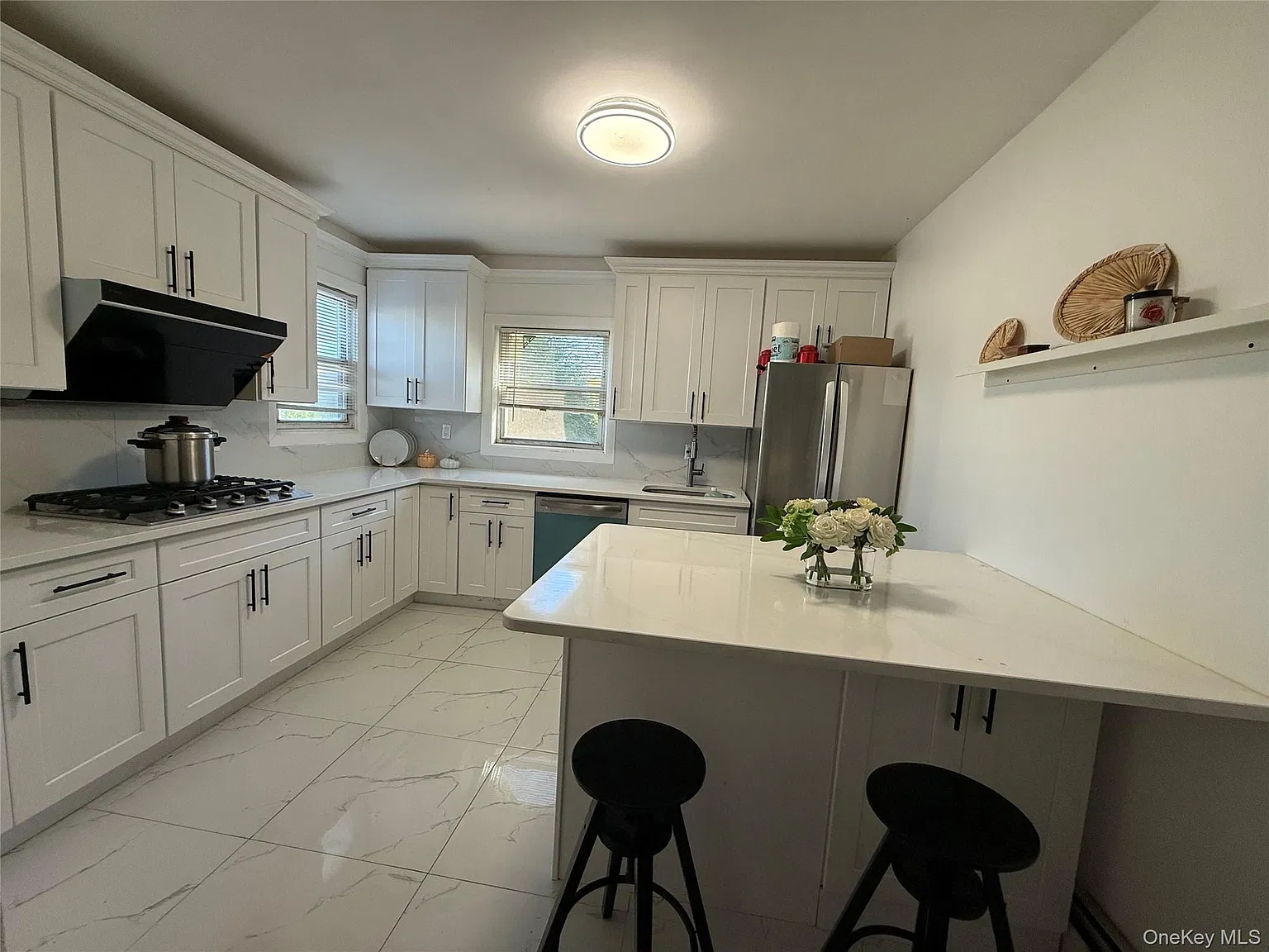 4 bed, 3.0 bath, 1204 sqft, $4,200 — Photo 4