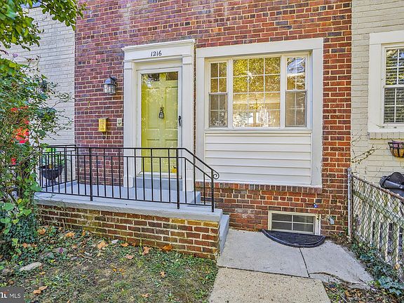 3rd image of 1216 Wilkes St