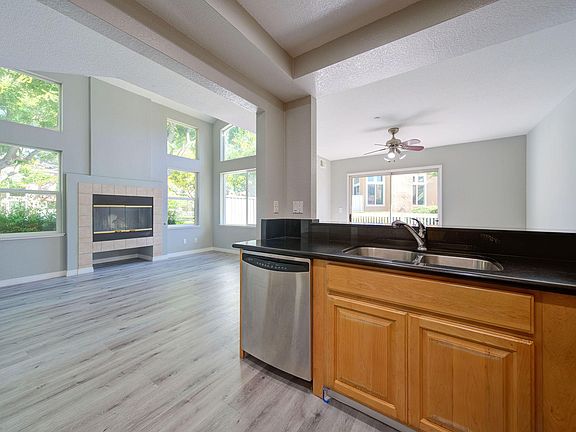 4th image of 6993 Rodling Dr