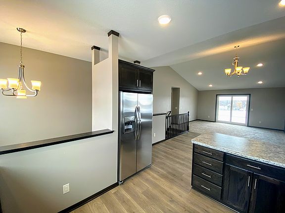 2nd image of 1676 Providence Pl NE