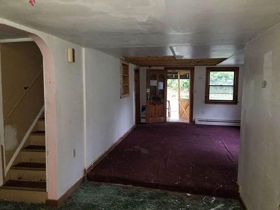 2nd image of 88 Meredith St