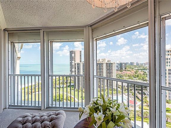 2nd image of 4401 Gulf Shore Blvd N