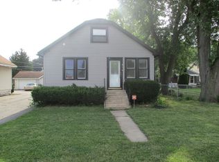 810 Greenfield Ave, Joliet, IL 60433