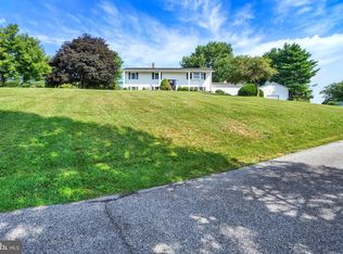 6043 Woods Rd, Stewartstown, PA 17363