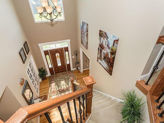 2nd image of 8825 Wedgefield Ln