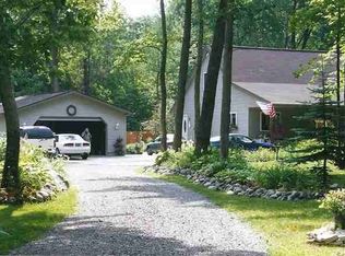 4225 Tower Hill Rd, Houghton Lake, MI 48629