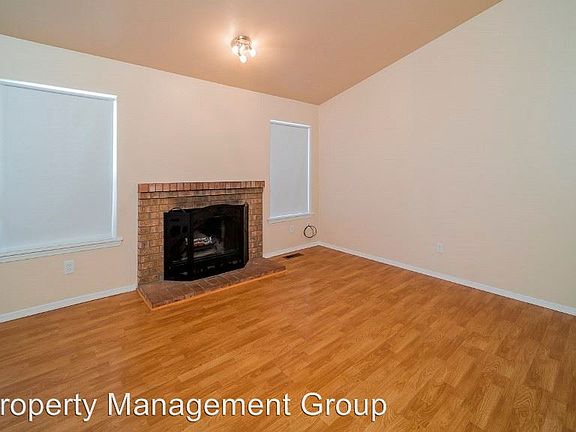 5th image of 1933 117th Dr SE