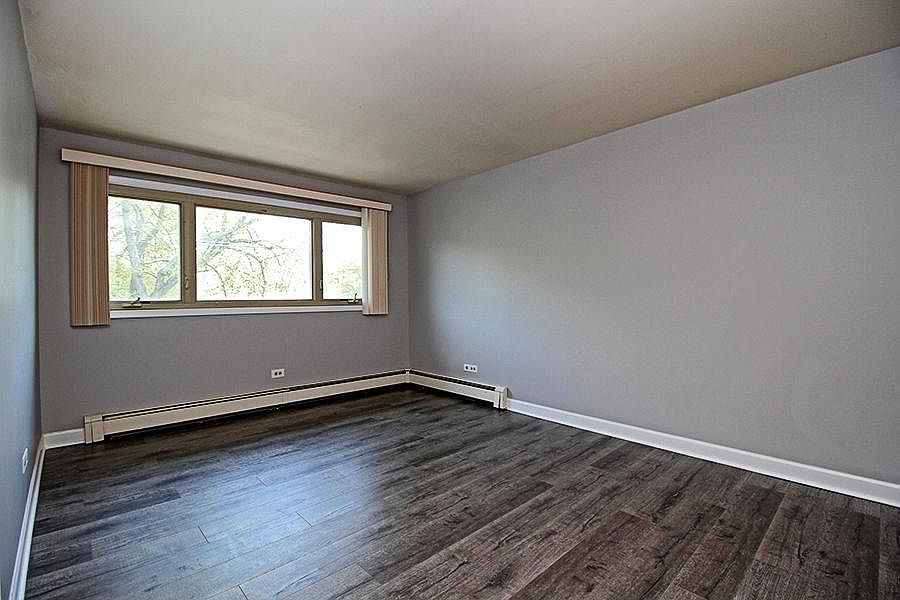 1st image of 9733 S Cicero Ave APT 1SW