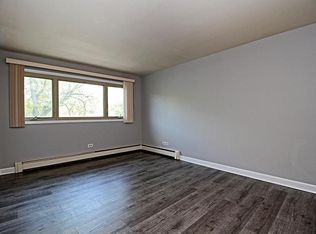9733 S Cicero Ave APT 1SW, Oak Lawn, IL 60453
