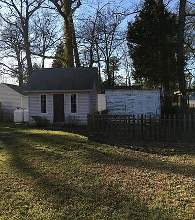 3rd image of 18289 Piedmont Dr