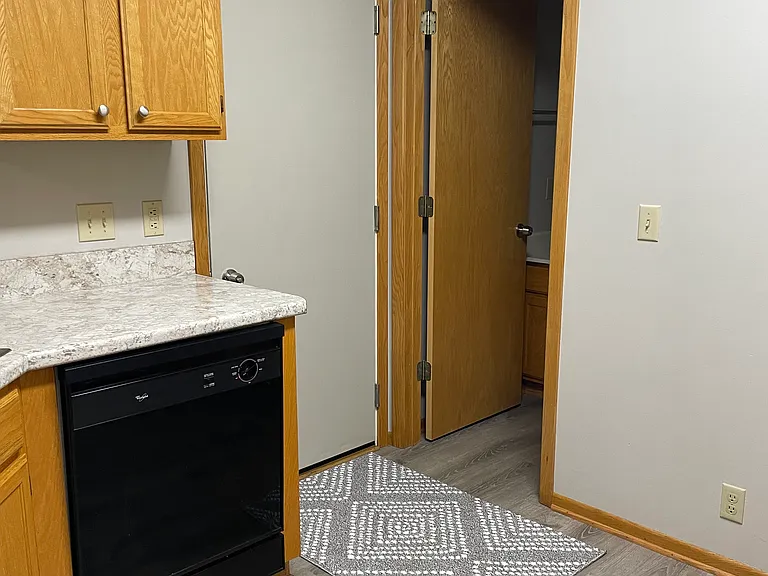 1846 Sapphire Point — Photo 8