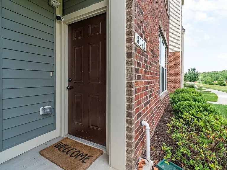 8020 Orchard Grove Rd — Photo 2