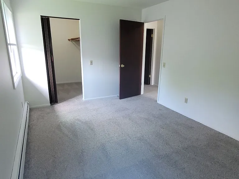 Elkhorn Village Apartments | 1 & 2 Bedroom Apartments in Elkhorn, WI Heat Included — Photo 34