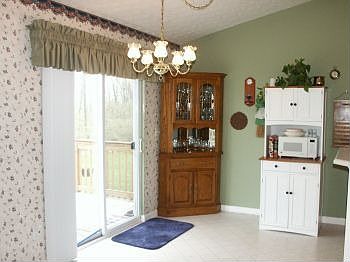 4th image of 1368 Hafton Woods Dr