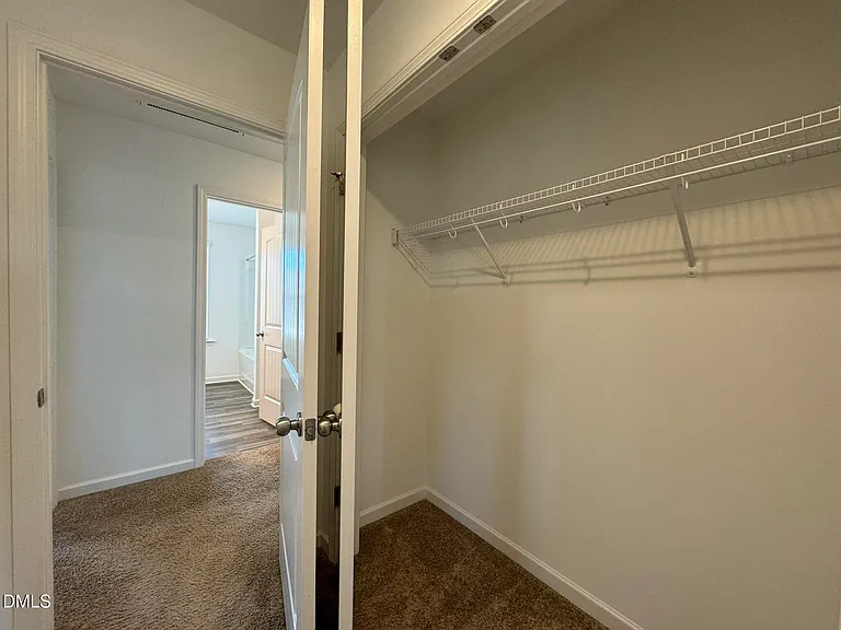 913 Briar Gate Dr — Photo 34