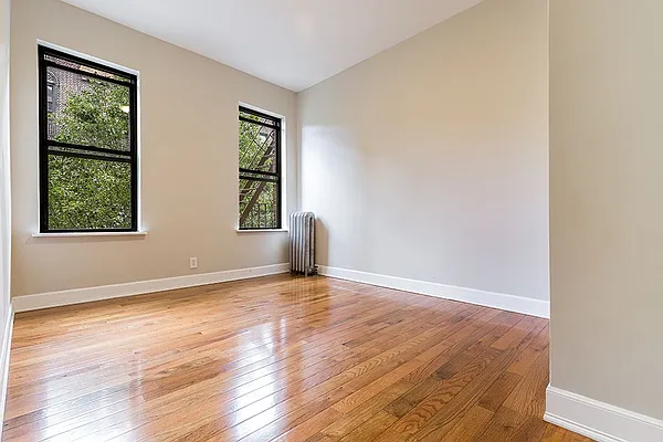 Rented by Dixon Advisory USA Inc. | media 35