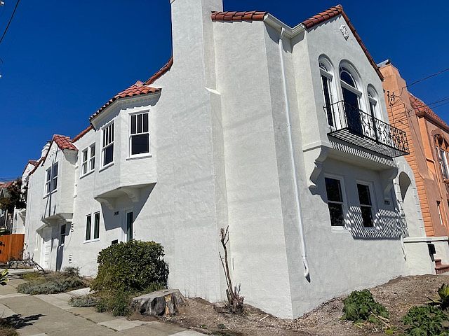 1st image of 2550 Ulloa St