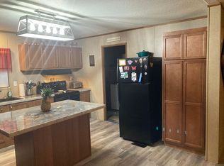 415 Holly Ln, Victoria, TX 77905