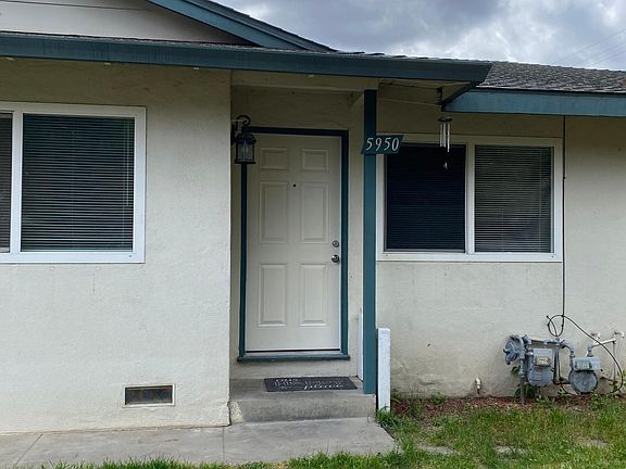 3rd image of 5950 Hilltop Dr