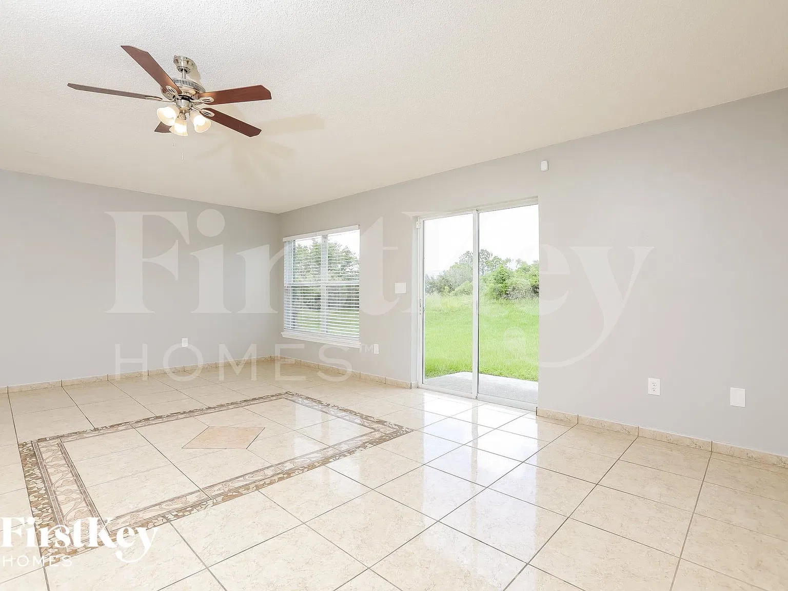 4 bed, 2.0 bath, 2144 sqft, $2,495 — Photo 4