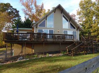 305 Coffee Ln, Adamsville, TN 38310