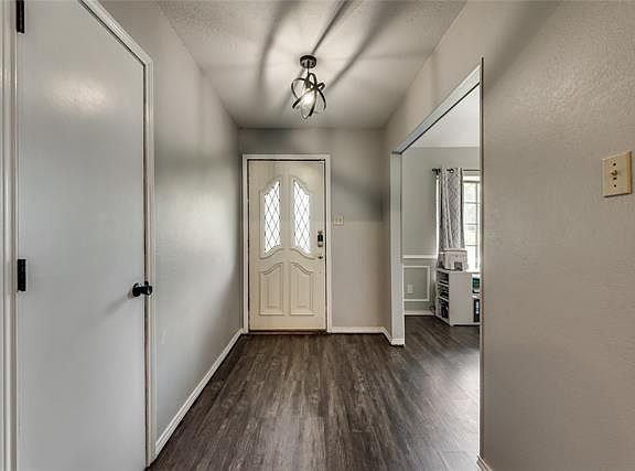 3rd image of 2310 Sahara Dr