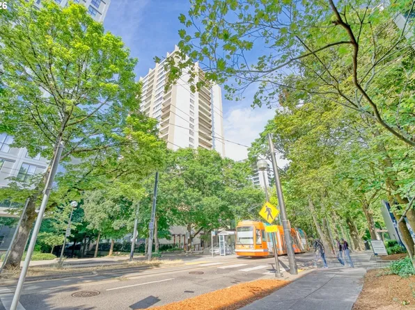255 SW Harrison St APT 11D, Portland, OR 97201