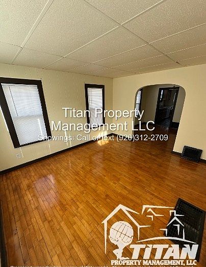 1st image of 822 S Commercial St