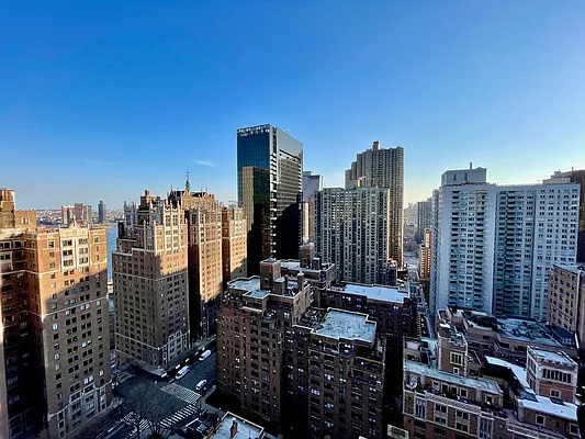 Sold by Steven Corcoran Real Estate | media 3