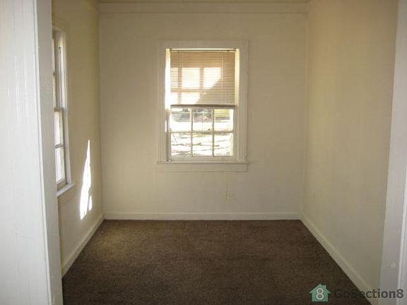 3rd image of 561 Westwood St