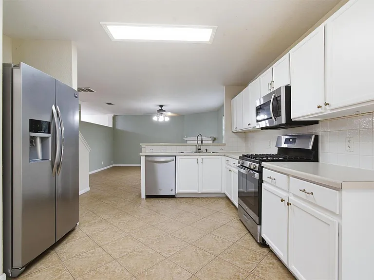 1806 Carriage Hills Trl — Photo 10