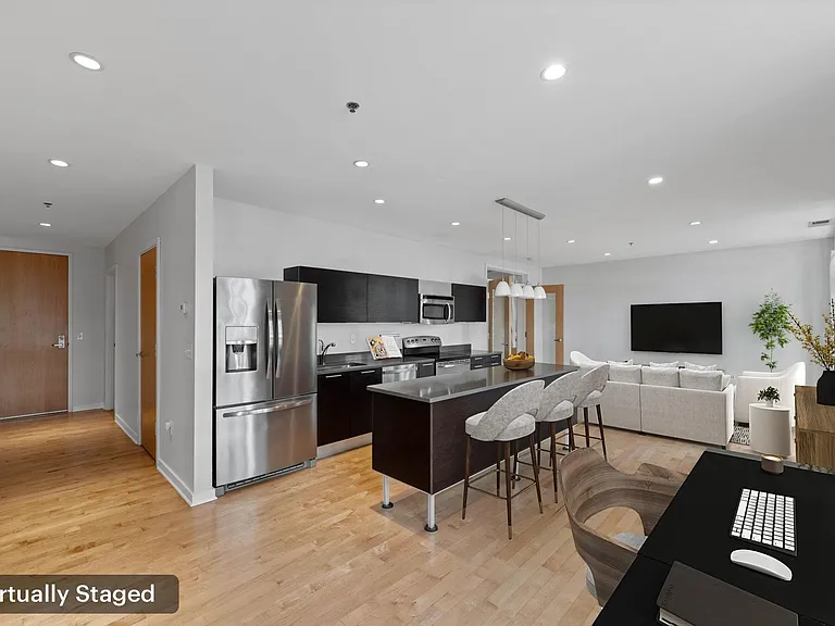 3104 W Lake St #104 — Photo 2