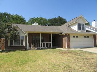 3206 Fairview Dr, Corinth, TX 76210