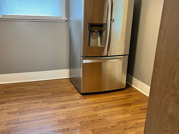 3rd image of 936 Park Ave SW