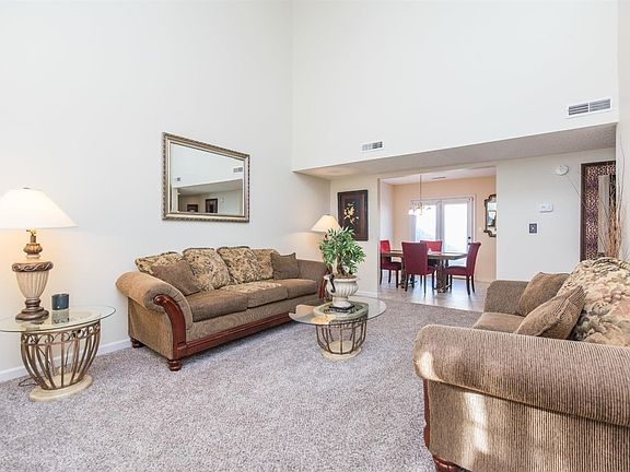 4th image of 663 Glen Arvin Cir