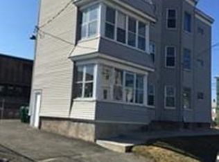 21 Grape St, Chicopee, MA 01013