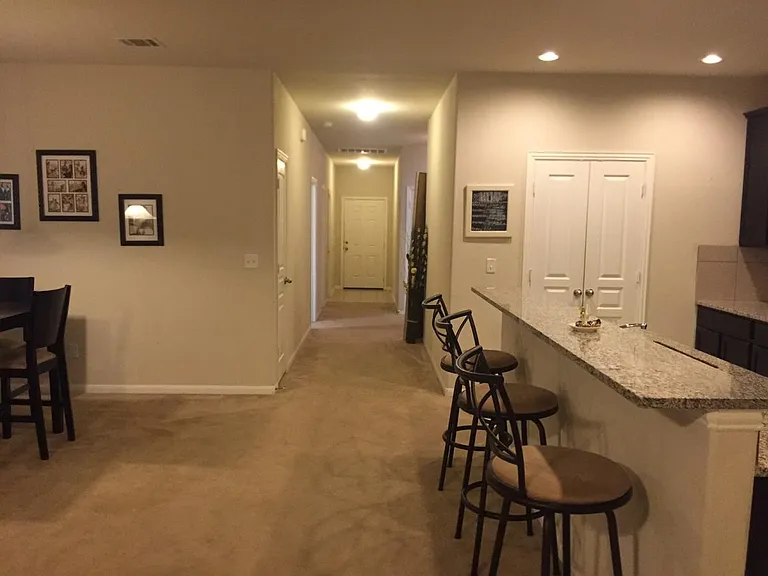 172 Hollis Ln — Photo 7