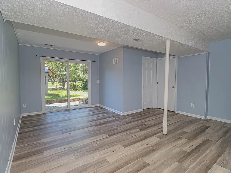 328 Benfield Rd — Photo 25