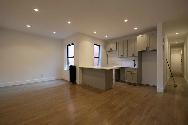 Rented by BRICK & GALO REALTY CORP | media 7